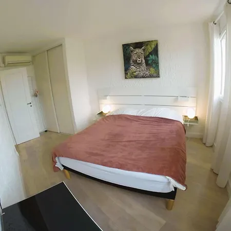 Brigantine111 - Golfe De Saint-tropez - Climatise Avec Vue Sur La Marina * 코골렝