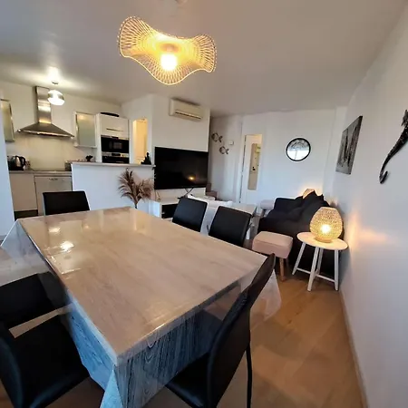 Brigantine111 - Golfe De Saint-tropez - Climatise Avec Vue Sur La Marina