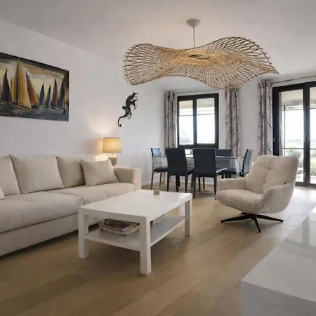 Brigantine111 - Golfe De Saint-tropez - Climatise Avec Vue Sur La Marina