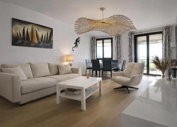 Brigantine111 - Golfe De Saint-tropez - Climatise Avec Vue Sur La Marina